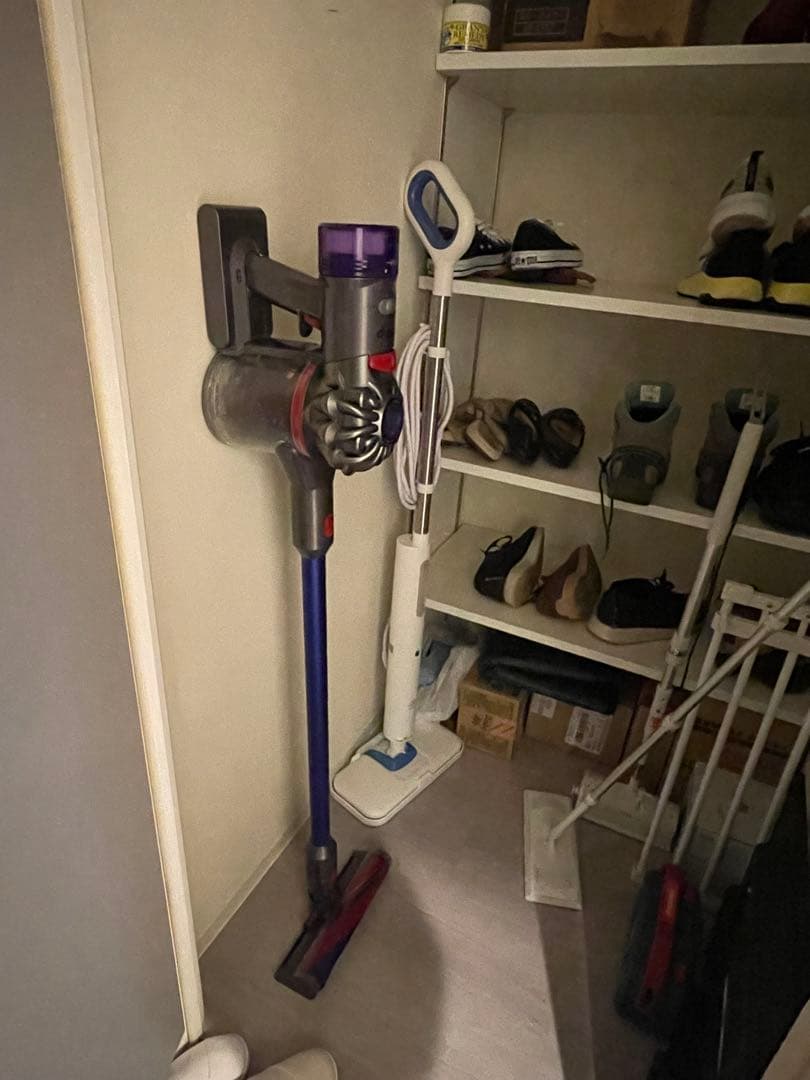 Dyson V8 Slim Fluffy Extra コードレス掃除機付属品完備