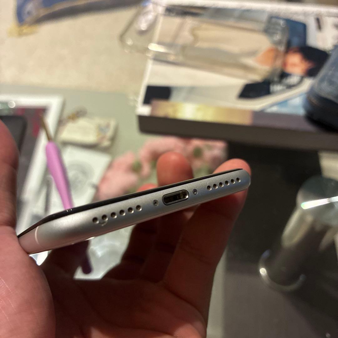 Apple iPhone SE第二世代ホワイトSIMフリー　　 ホームボタン壊れ