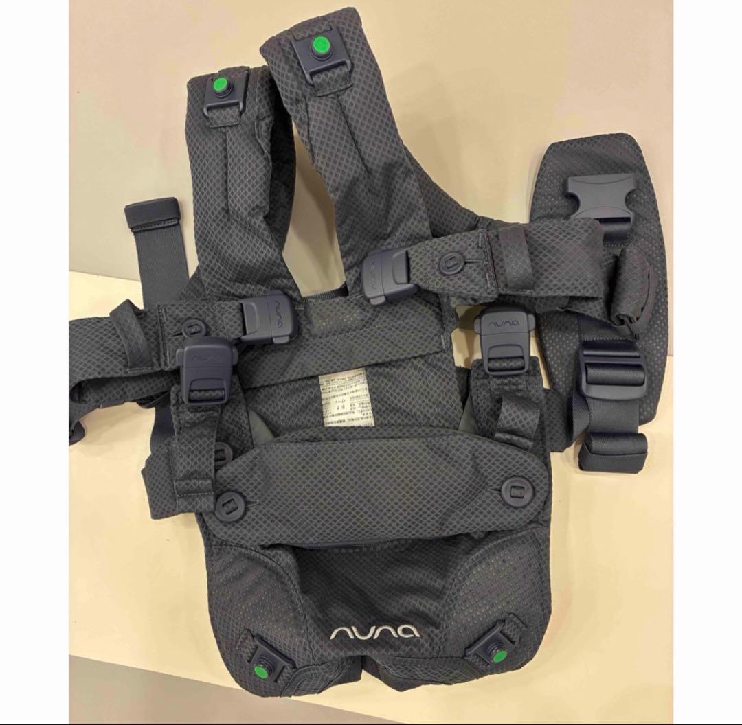 未使用 NUNA 抱っこ紐 デニムカラー