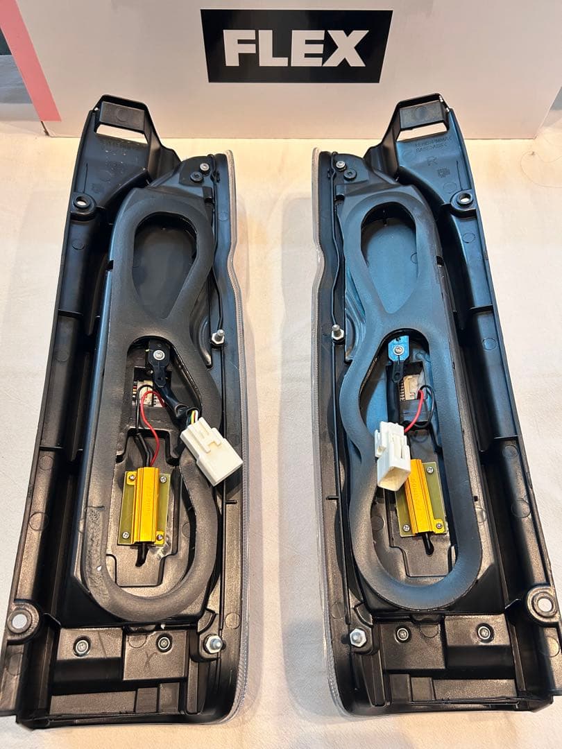 ほぼ新品！FLEXオリジナル RE Classic LEDテール