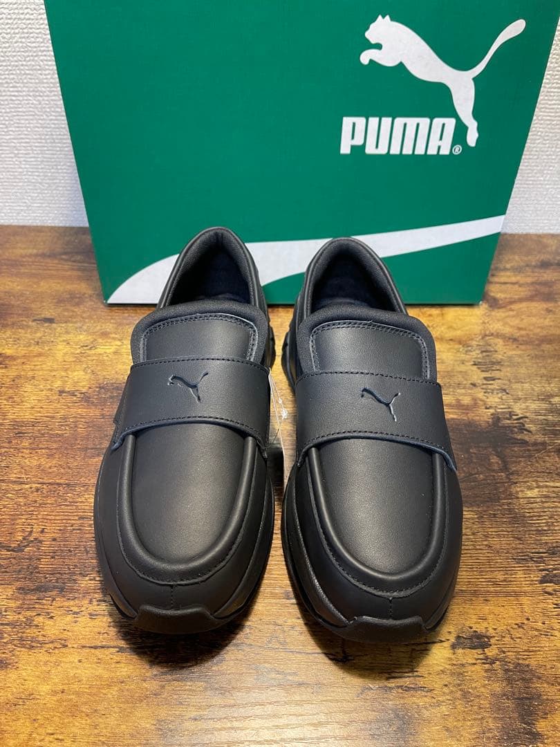 PUMA ブラック ローファー ストラップ付き