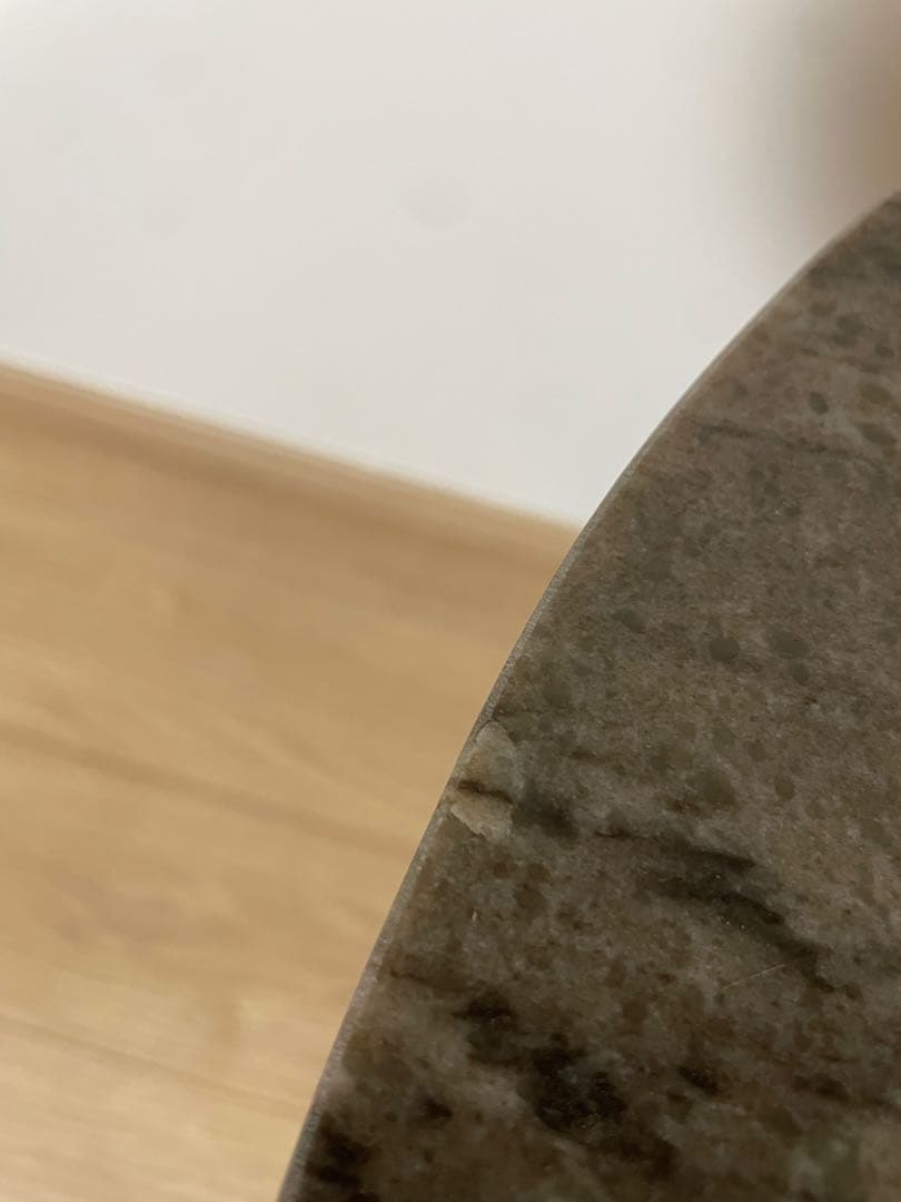 ZARA  円形大理石サイドテーブル