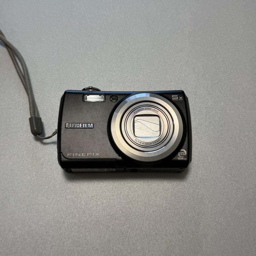 デジタルカメラ Fujifilm FinePix F100fd