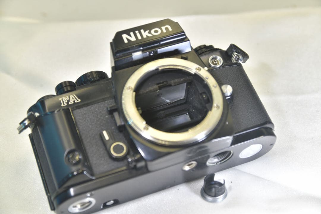 Nikon FA フィルム一眼レフカメラ NIKONストラップ、ボディキャップ