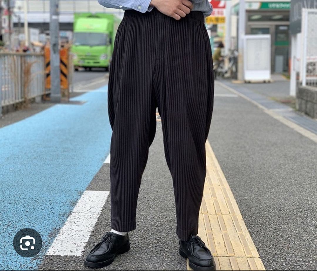 HOMME PLISSE ISSEY MIYAKE テーパードパンツ