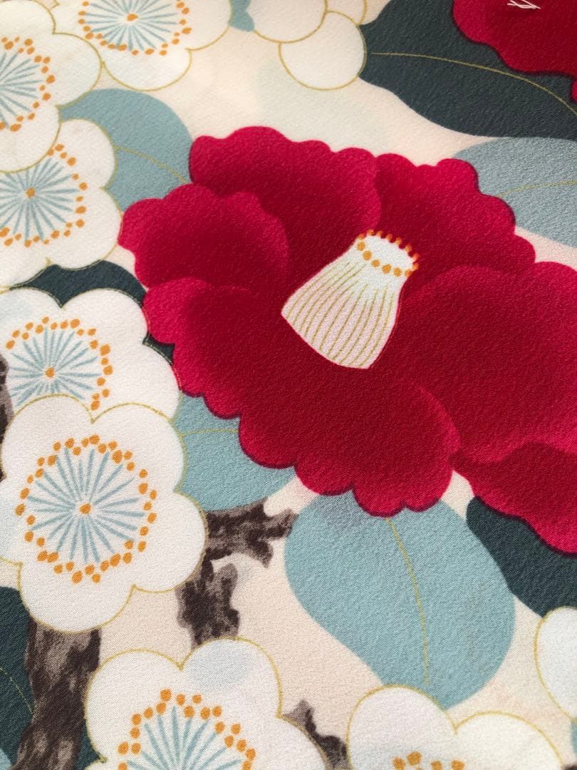 岡重　長襦袢反物　赤い椿と白い梅