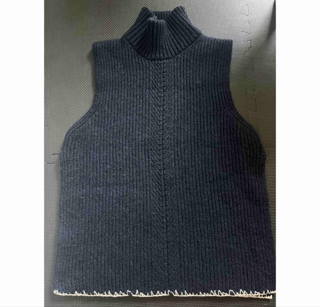 メゾンマルジェラ ウールハイネックベスト 最終価格