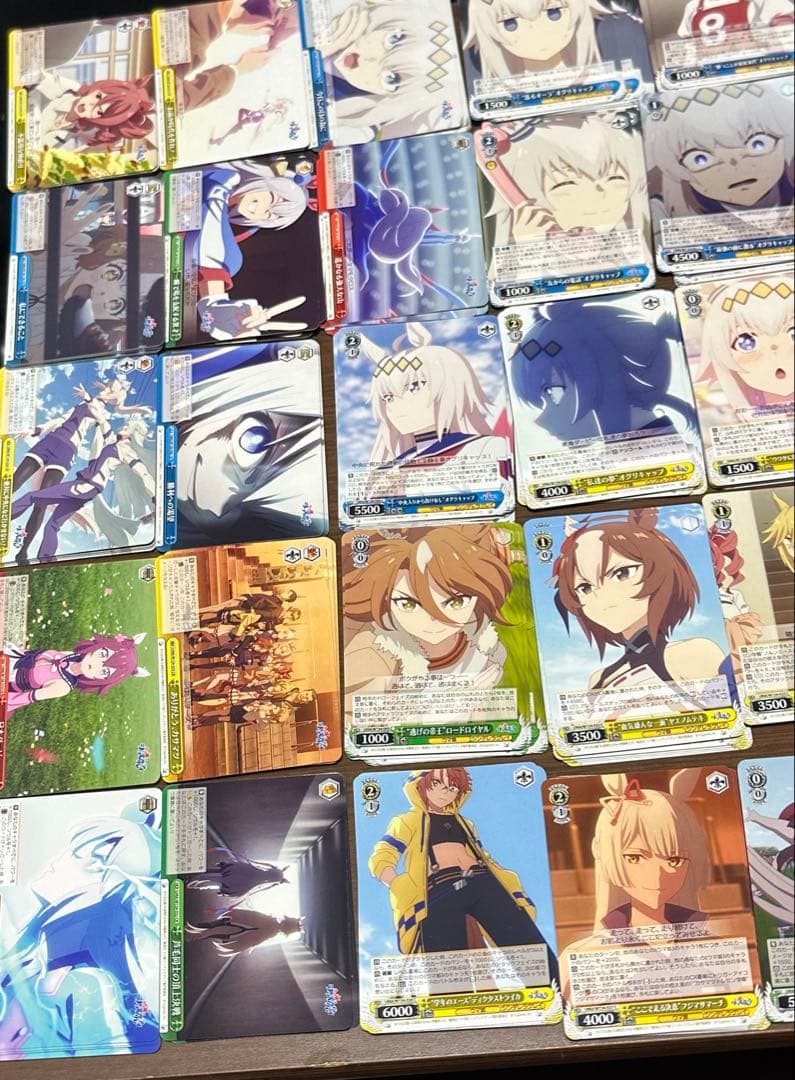 ヴァイスシュヴァルツ　ウマ娘　シンデレラグレイ　シングレ　RR以下4コン