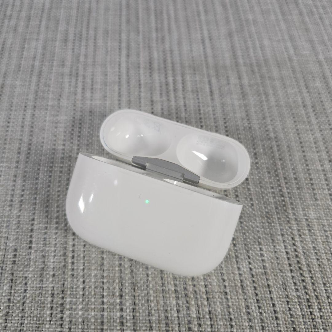 Apple　AirPods　PRO　本体　イヤホン　 ホワイト 充電ケース　箱付