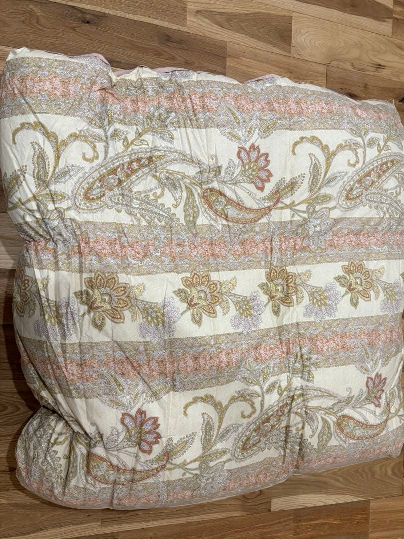 ペイズリー柄　羽毛掛け布団 190x210cm ダブル1.8kg