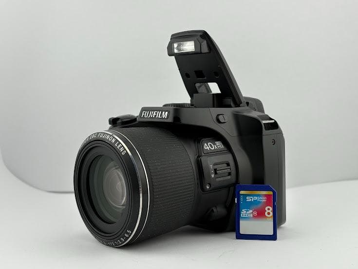 ★極上美品★フジフィルムFUJIFILM Finepix S8200 ブラック