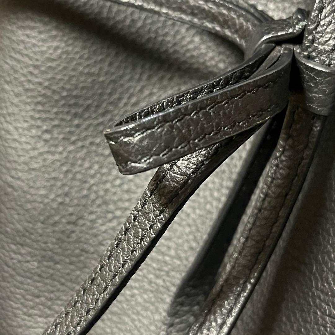 未使用級✨フルラ コスタンザ 巾着バッグ ショルダーストラップ付き レザー 黒