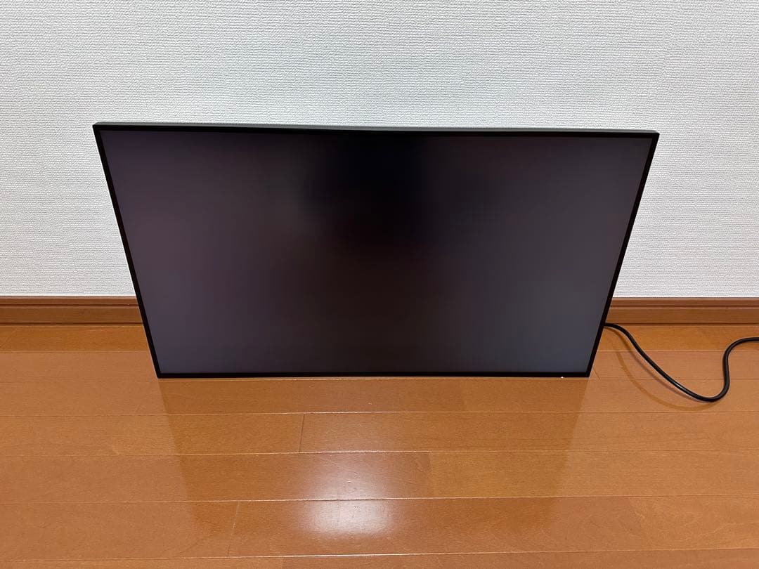 [うち]DELL U3223QE 31.5インチ モニター 本体