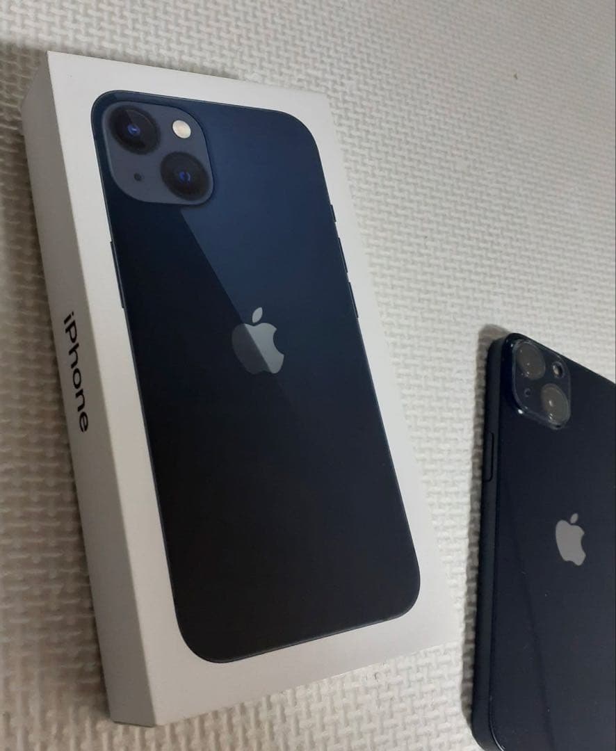 【極美品】Apple iPhone 13 ミッドナイトおまけ付き128G