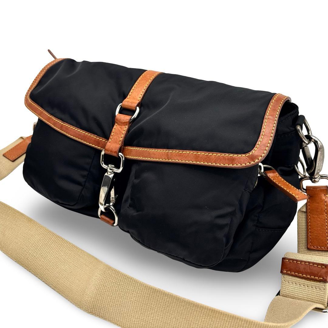 極美品】miu miu ミュウミュウ　ショルダーバッグ　アーカイブ 　レザー 黒