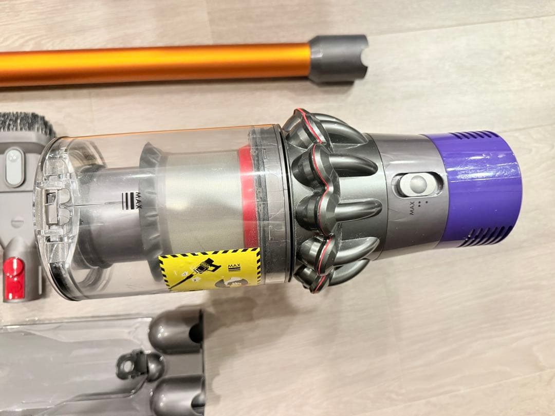 ダイソン Dyson V10 サイクロン式 コードレス掃除機