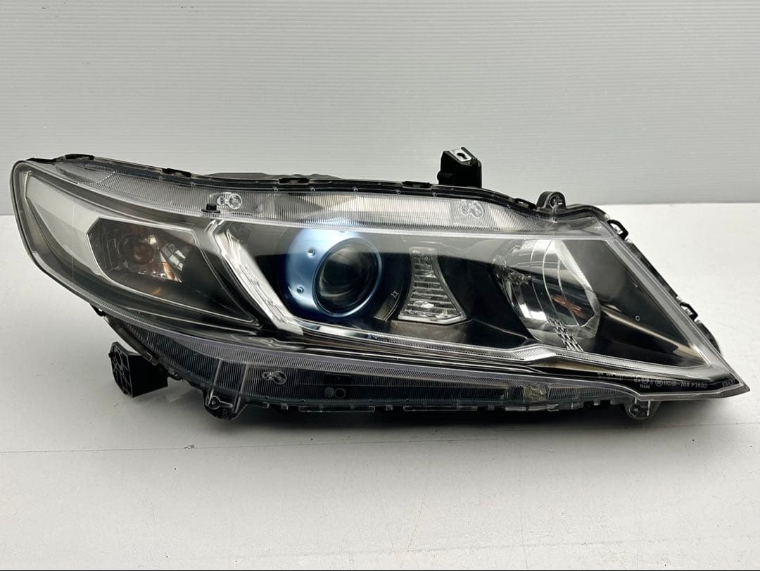 オデッセイ アブソルート ヘッドライト キセノン HIDレベ バラ付 P7692