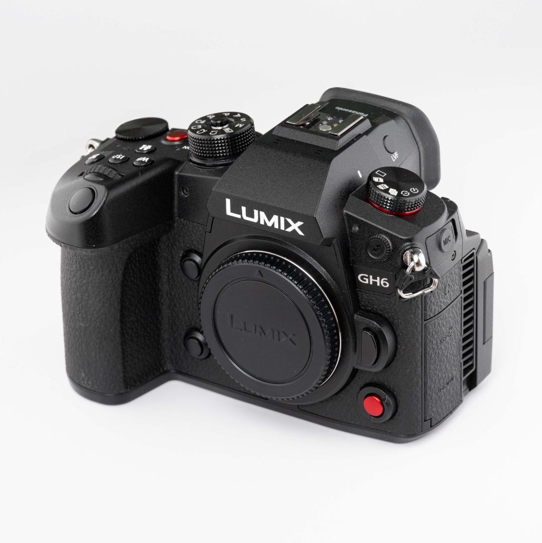 LUMIX GH6 Neewerケージ・サイドグリップ付　2/4までセール価格