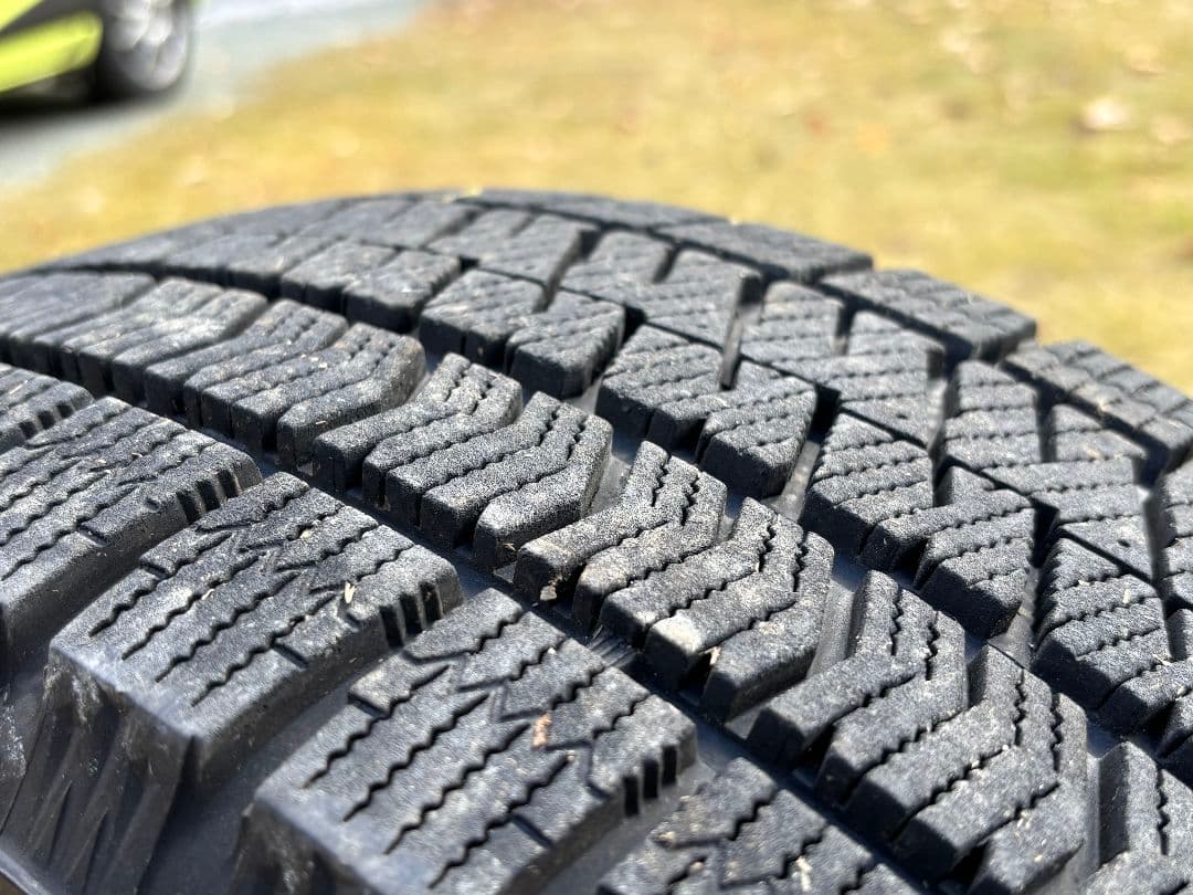 ブリヂストン Blizzak VRX2 15インチ タイヤホイールセット　スノー