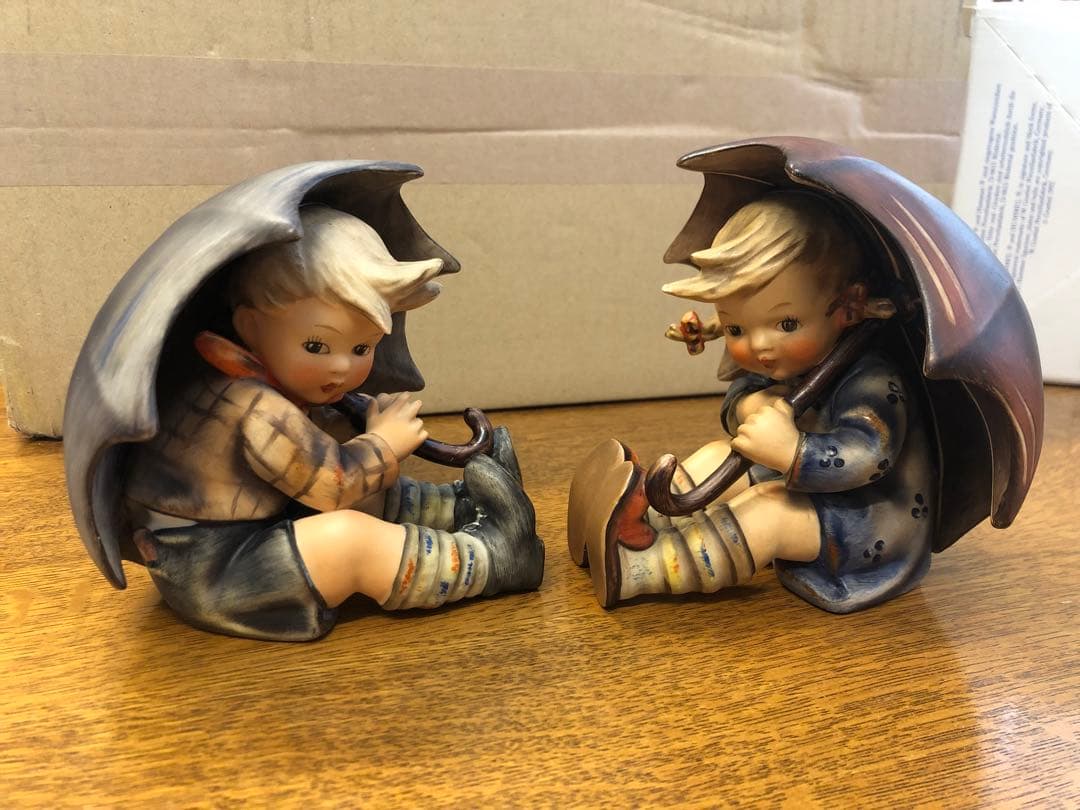 フンメル人形 アンブレラボーイ＆ガール ゲーベル社製