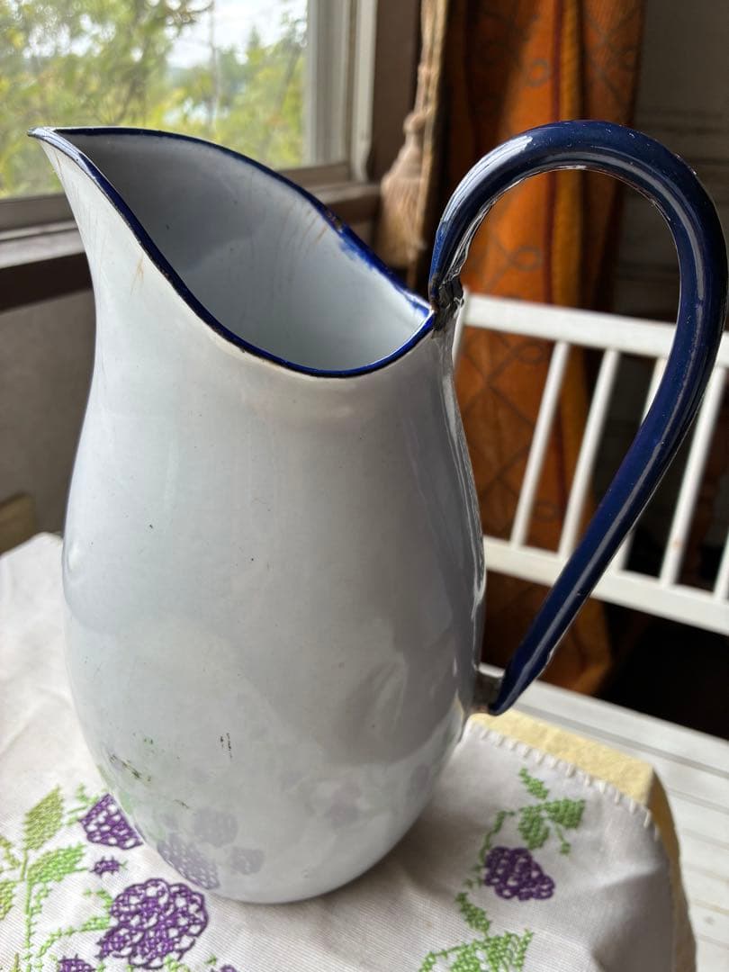 フランス　アンティーク　ホーロー　ジャグ　ピッチャー　水差し　ホワイト　100年