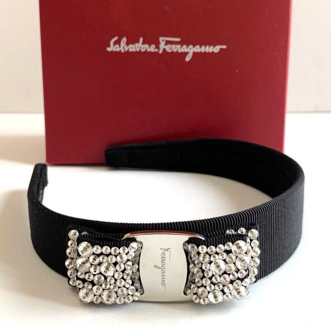 新品未使用　Ferragamo ヴァラ　リボン　ラインストーン　カチューシャ