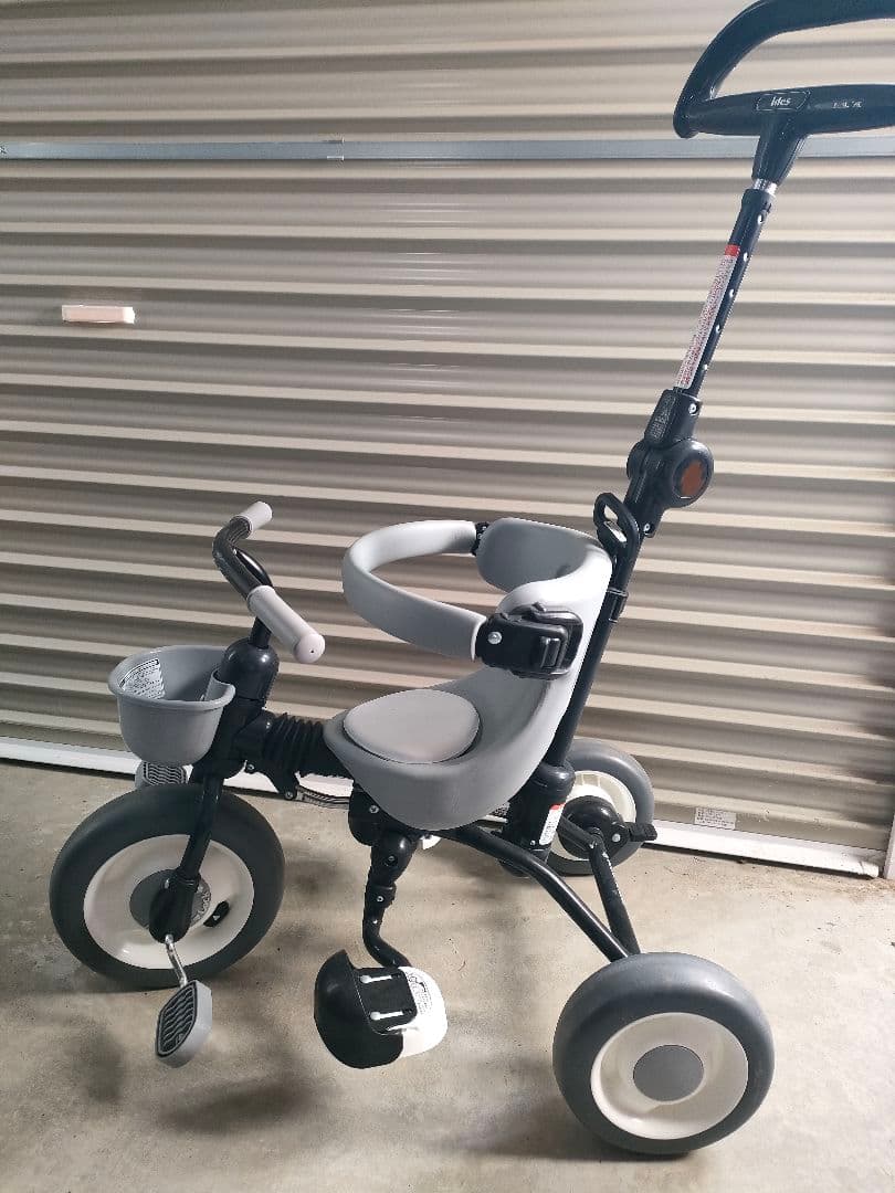 美品　ides 折りたたみおさんぽコンポ　折りたたみ三輪車　グレー　説明書箱付き