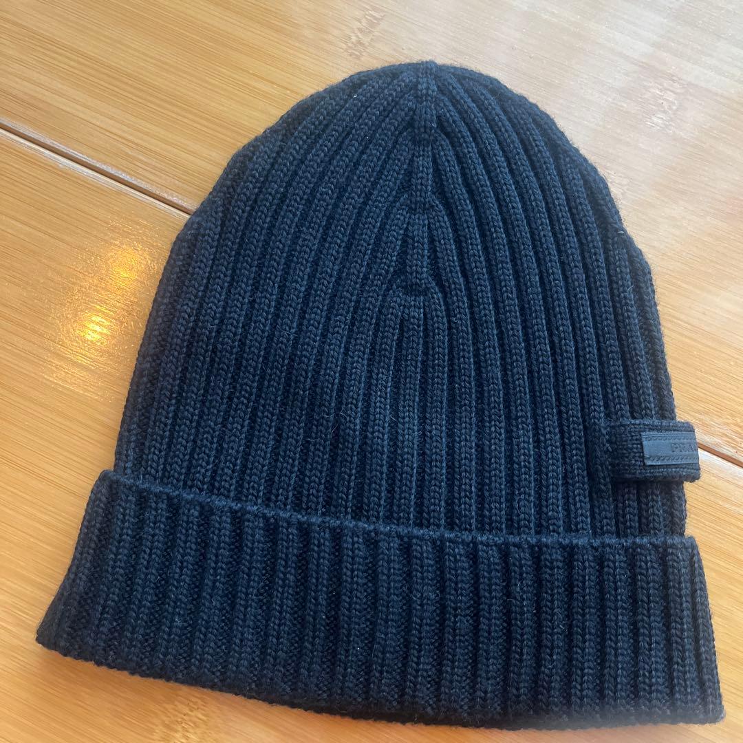 PRADA ブラック ニット帽