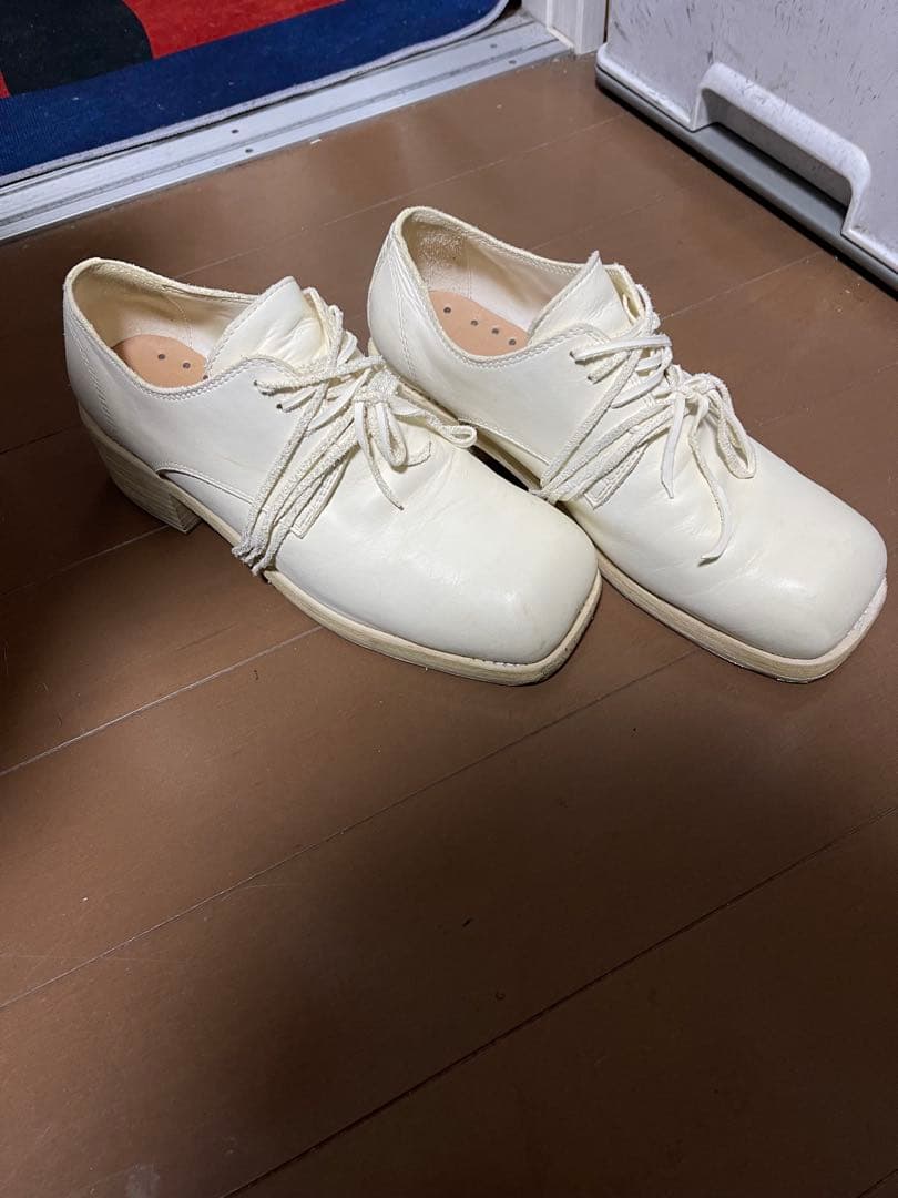 極美品　GUIDI 9082白色のレザーダービーブーツ