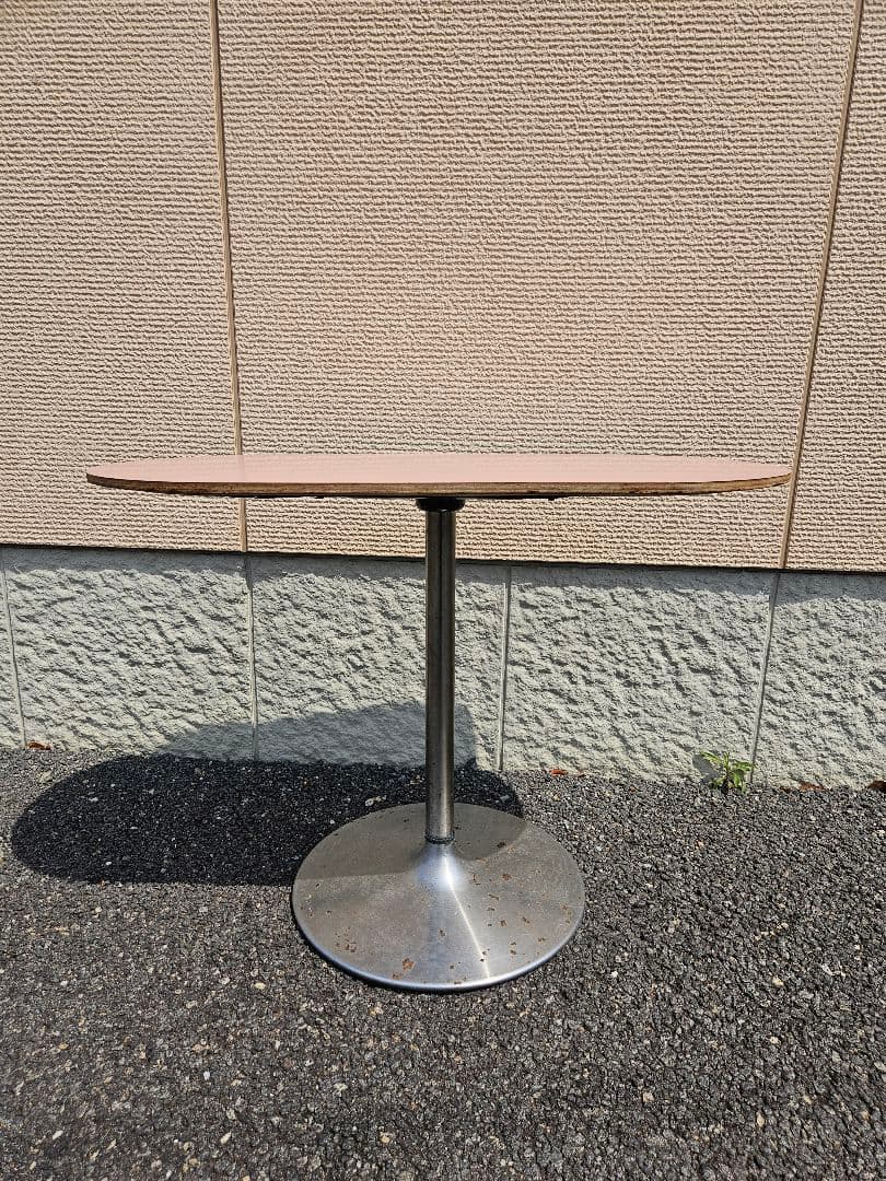 ジャパンヴィンテージ オーバル型 鉄脚の丸テーブル カフェ 喫茶店 店舗什器