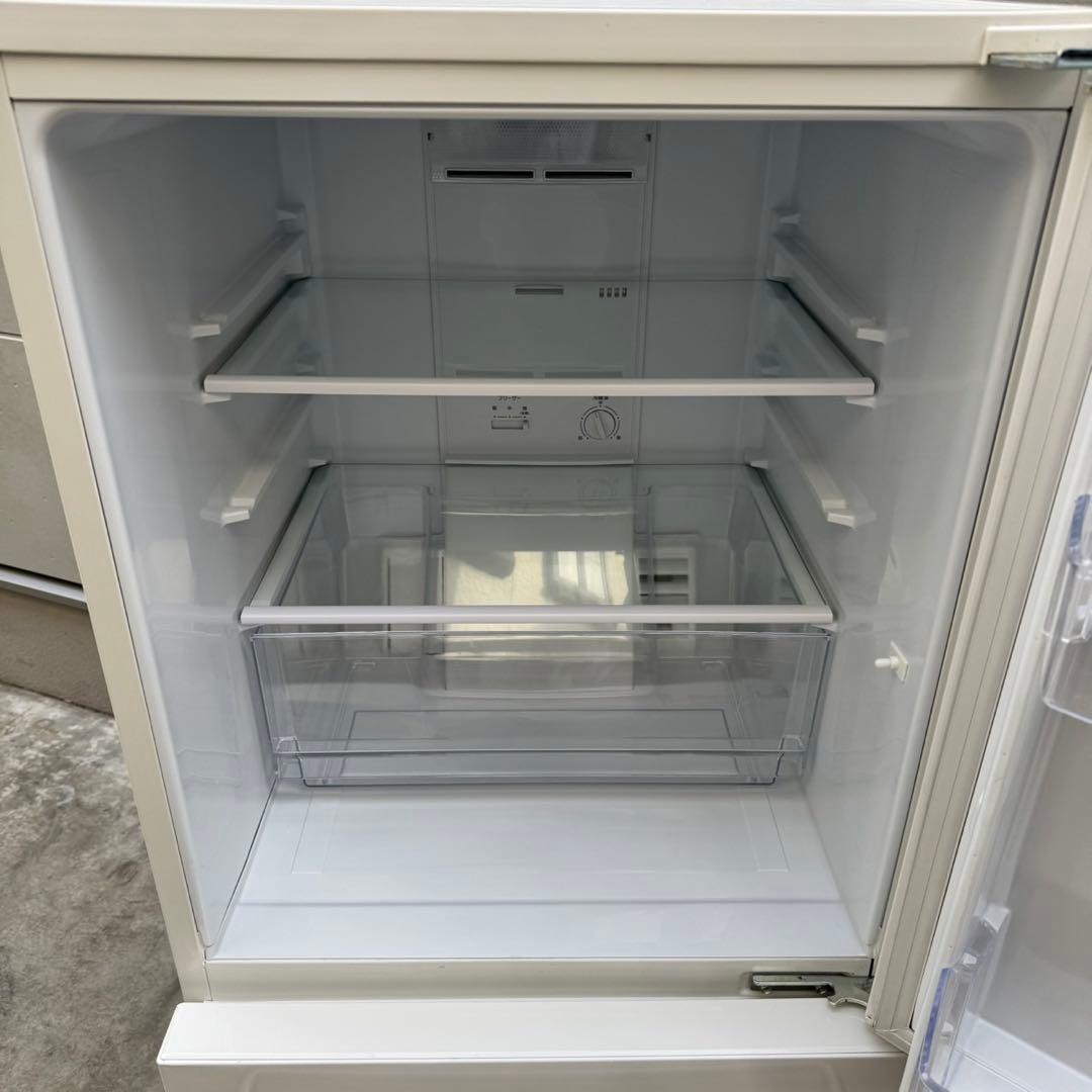 76⭐️2023年製★無印良品　冷蔵庫　レトロ風　ホワイト　人気　一人暮らし