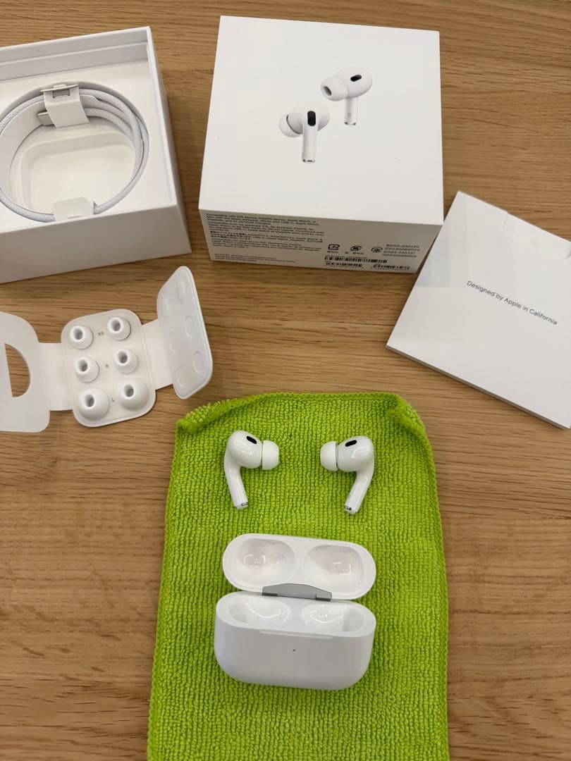 AirPods pro 2 本体&充電ケース　純正美品