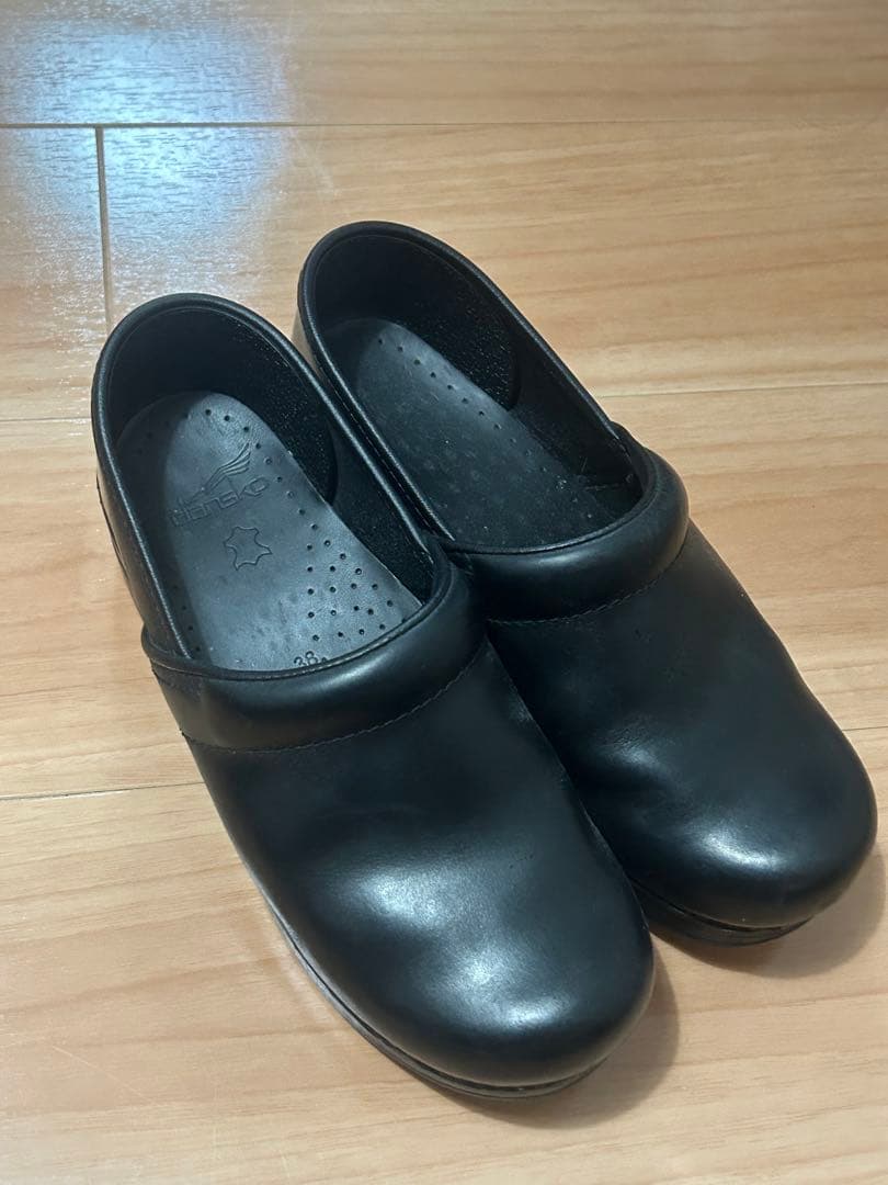 ダンスコ　黒　38サイズ　値下げ交渉可