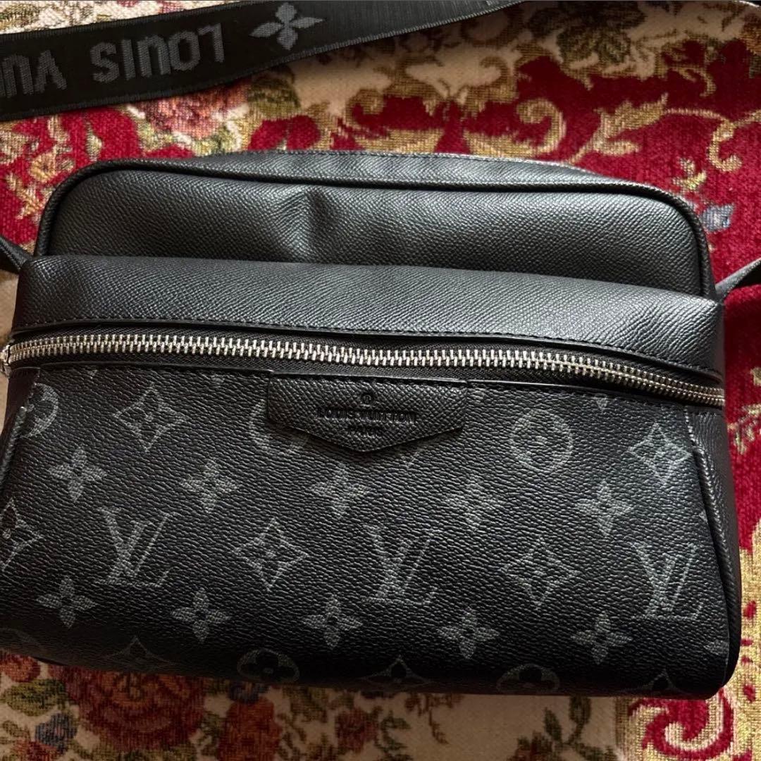 Louis Vuitton ショルダーバック 24時間以内 発送可能
