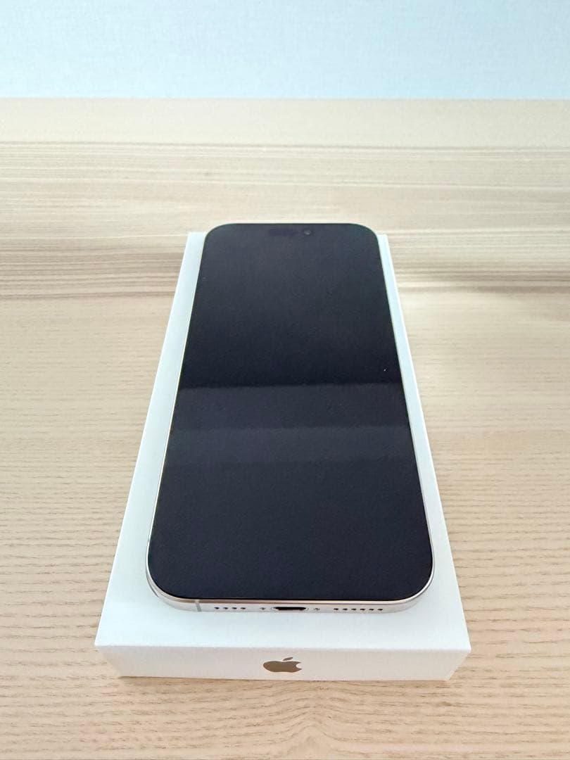 iPhone16ProMax（ナチュラルチタニウム・SIMフリー・256GB）