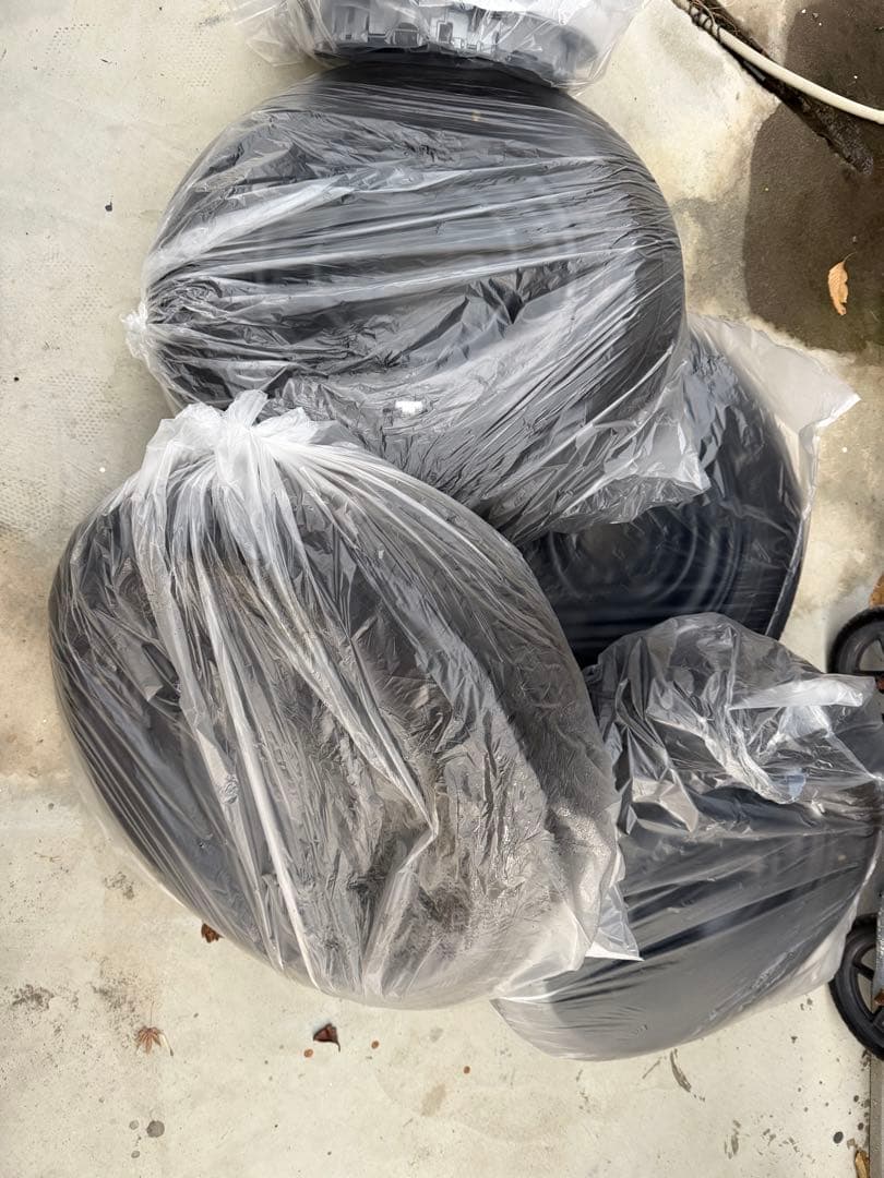 K*K様 ハイエース純正ホイールタイヤセット　新車外し