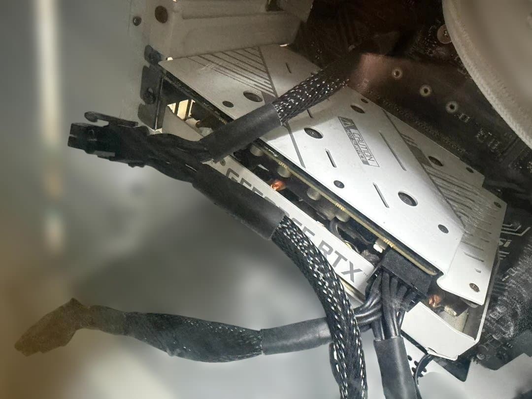 【値下げ交渉〇】NVIDIA GeForce RTX2070 白 デュアルファン