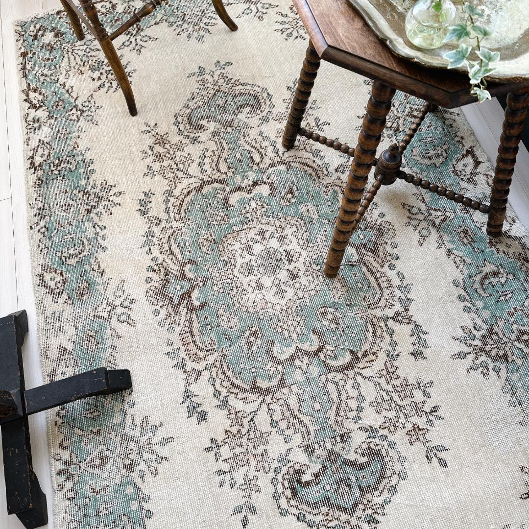 トルコ ヴィンテージラグ A121 定番 クリーム ターコイズブルー メダリオン