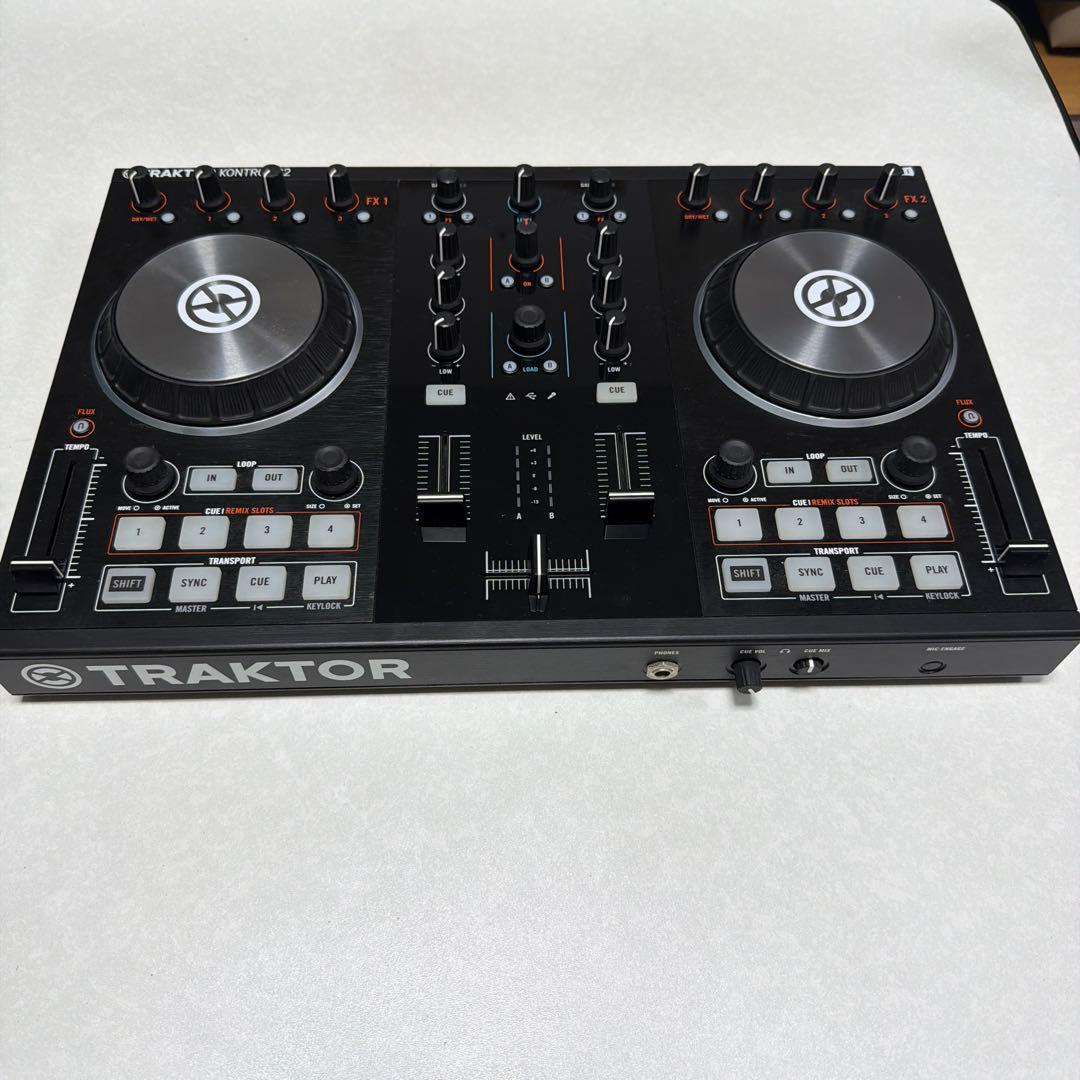 TRAKTOR S2 MK2 DJコントローラー