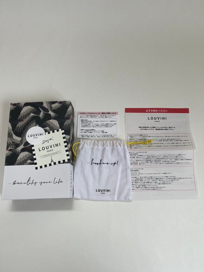 新品✨️ LOUVINI ハンドストラップ　PETIT ETOILE　BLACK