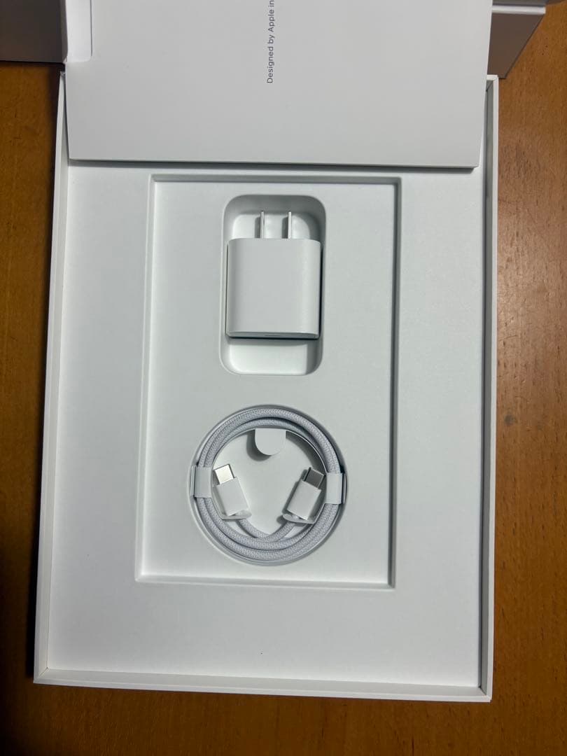 iPad (A16) Wi-Fi + Cellular 128GB シルバー