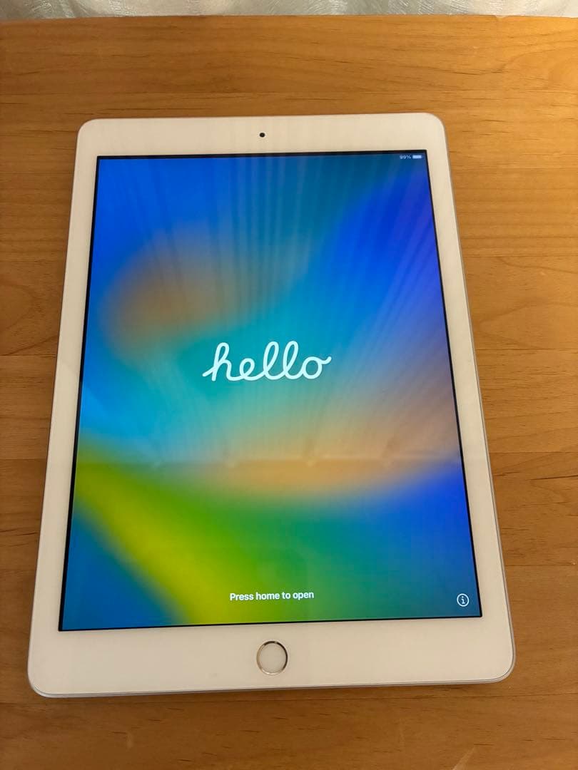 iPad 第5世代 128GB Wi-Fi シルバー