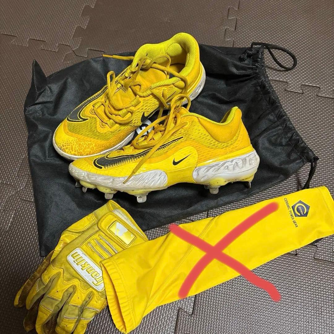 Nike 野球　イエロー スパイク　海外限定モデル
