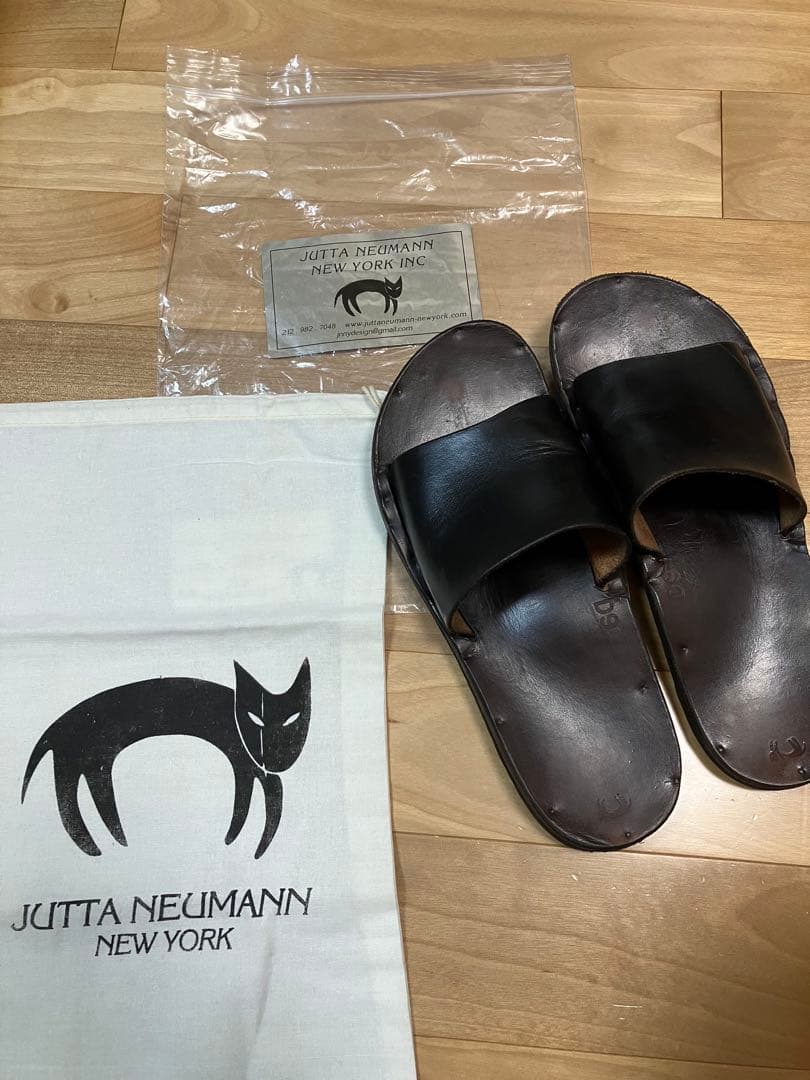 ユッタニューマン　jutta neumann simone サンダル　D9