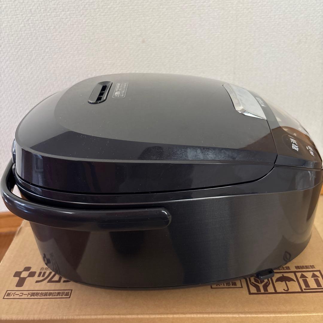 タイガー炊飯器5.5合　 　 　　　　jpwー10E3