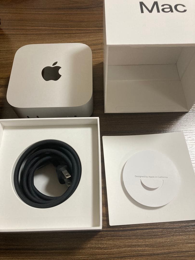 mac mini m4（16GB）＋バッグとドッグ