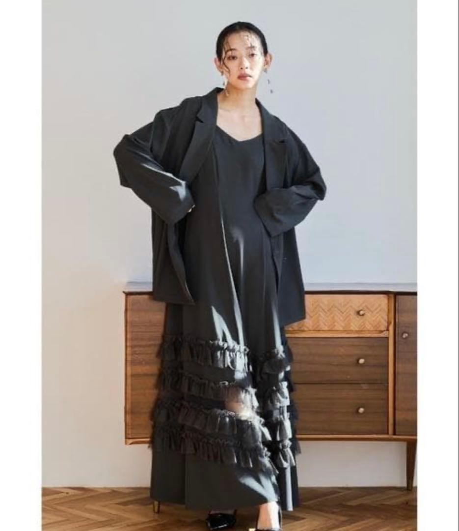 期間限定。１万円引！美品 niana トランスペアレントヘムセットアップドレス