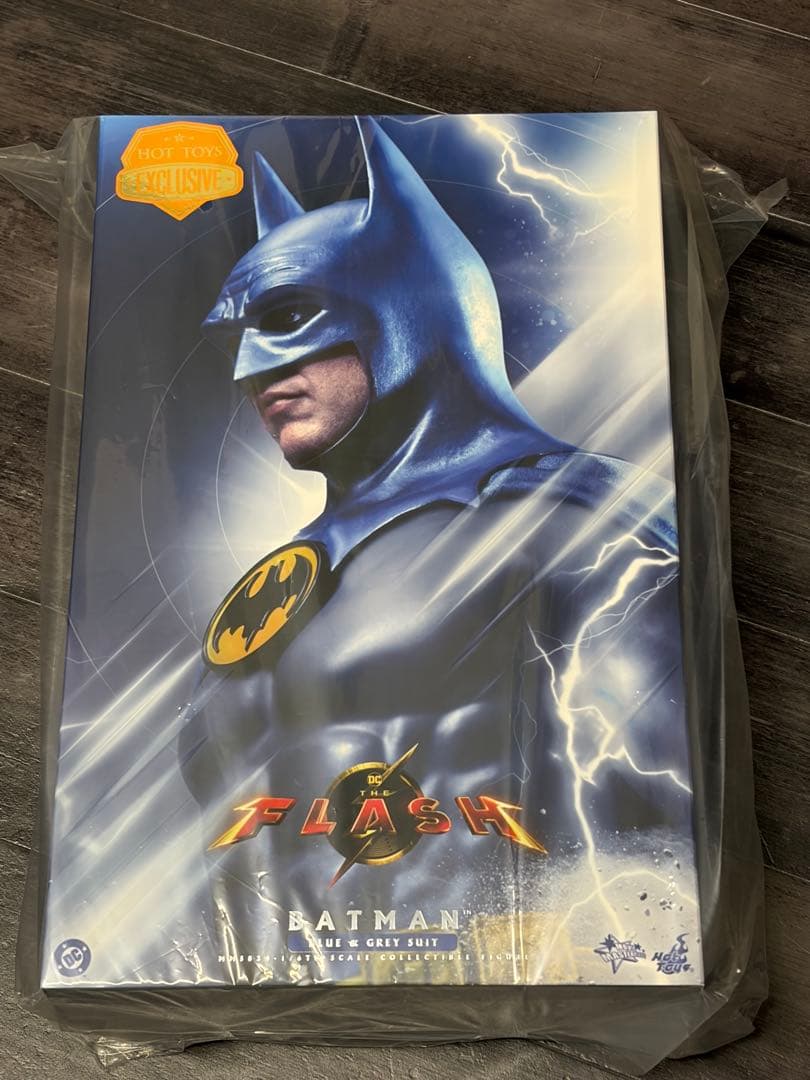 最安値新品ホットトイズザフラッシュ バットマン ブルー ＆ グレー スーツ