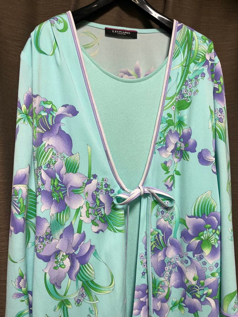 レオナールチュニック＆ブラックパンツ2点セット　お値下げ