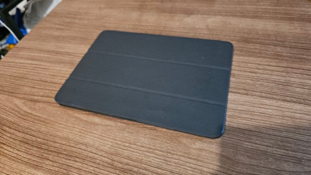 Apple iPad Air5 スペースグレー ＋スマートフォリオ(おまけ)